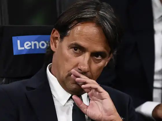 FulvioFloridia's tweet photo. Coraggio Inzaghi, io sto con te. In una società le colpe vanno divise tra tutti. 
Nulla è compromesso, ma ora si cambi rotta, testa bassa e lavorare tanto. Caro Simone, in ultimo un consiglio:”Cerca di essere più visionario e creativo. Anche le pietre conoscono il nostro gioco!”. https://t.co/xYqA2YH9FS
