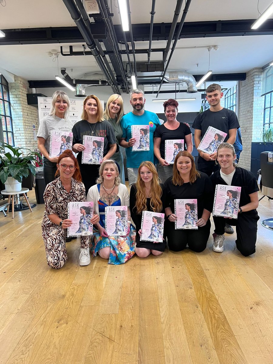 RiverHairCo's tweet photo. Colour Masters 
After 6 months of hard work I’m pleased to say I’ve passed my colour masters. I couldn’t have done it without these amazing people. ❤️ https://t.co/LiNVQiWYtx