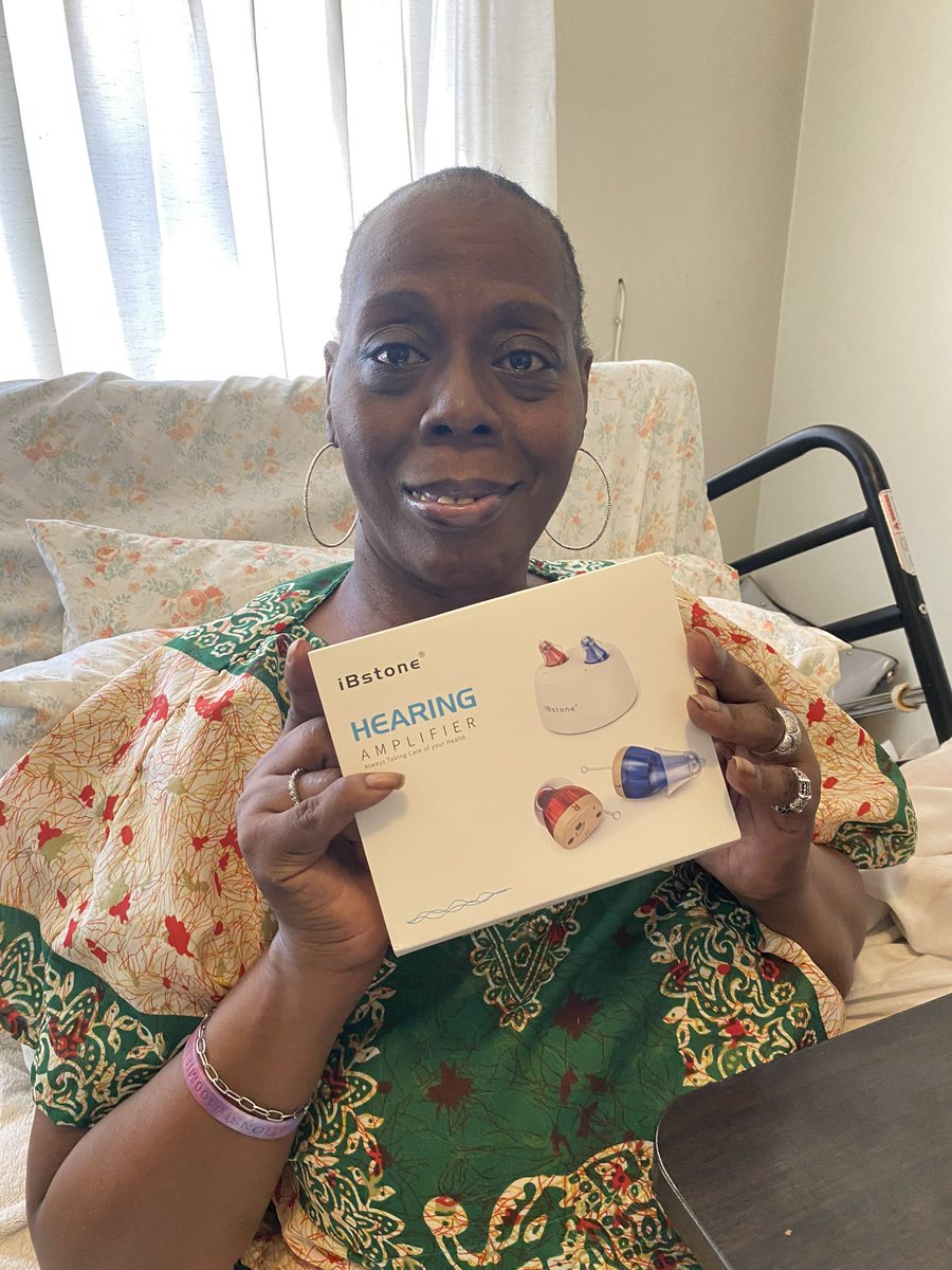 SoCALHospice's tweet photo. Most recently, we provided this patient hearing aids and Anne was so appreciative of the support from #SCHF! 🤍 https://t.co/kJiVEC4a7k