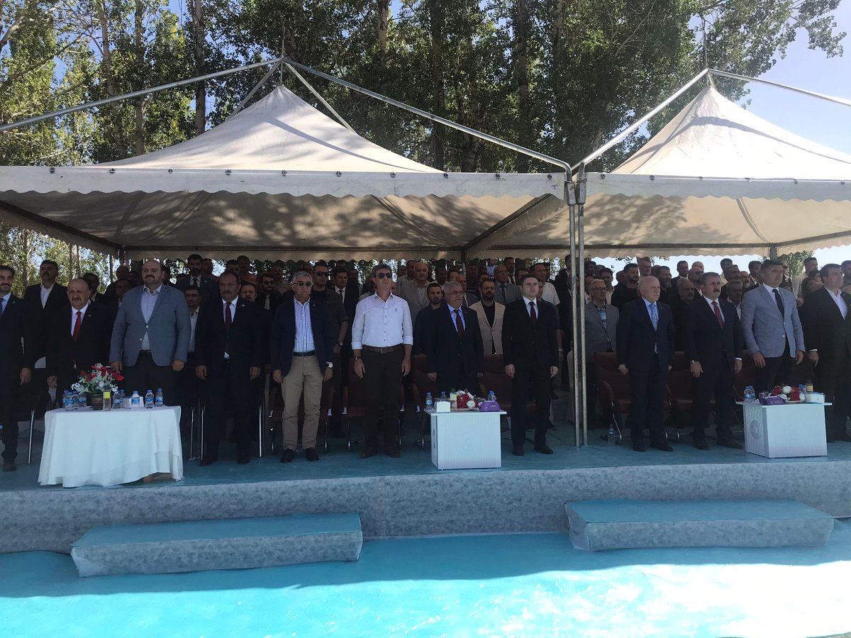 Erzurum_Mem's tweet photo. Anadolu’nun fethinde önemli bir dönüm noktası olan Pasinler Zaferi’nin 974. yıl dönümü İl Müdürümüz Sn. @skaygusuz'un da katıldığı törenle kutlandı. Anadolu coğrafyasını bize vatan kılan atalarımızı rahmet ve minnetle anıyoruz.
@tcmeb https://t.co/RK5Wi1fDpc