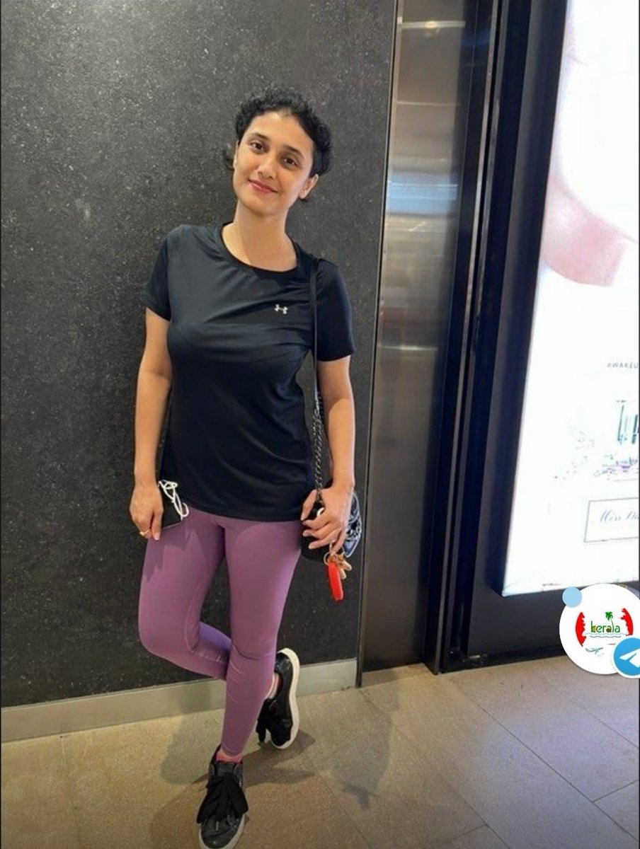 JyotiRupa6's tweet photo. #Ragz π
#Raginikhanna @iraginikhanna https://t.co/48CHQHw10i