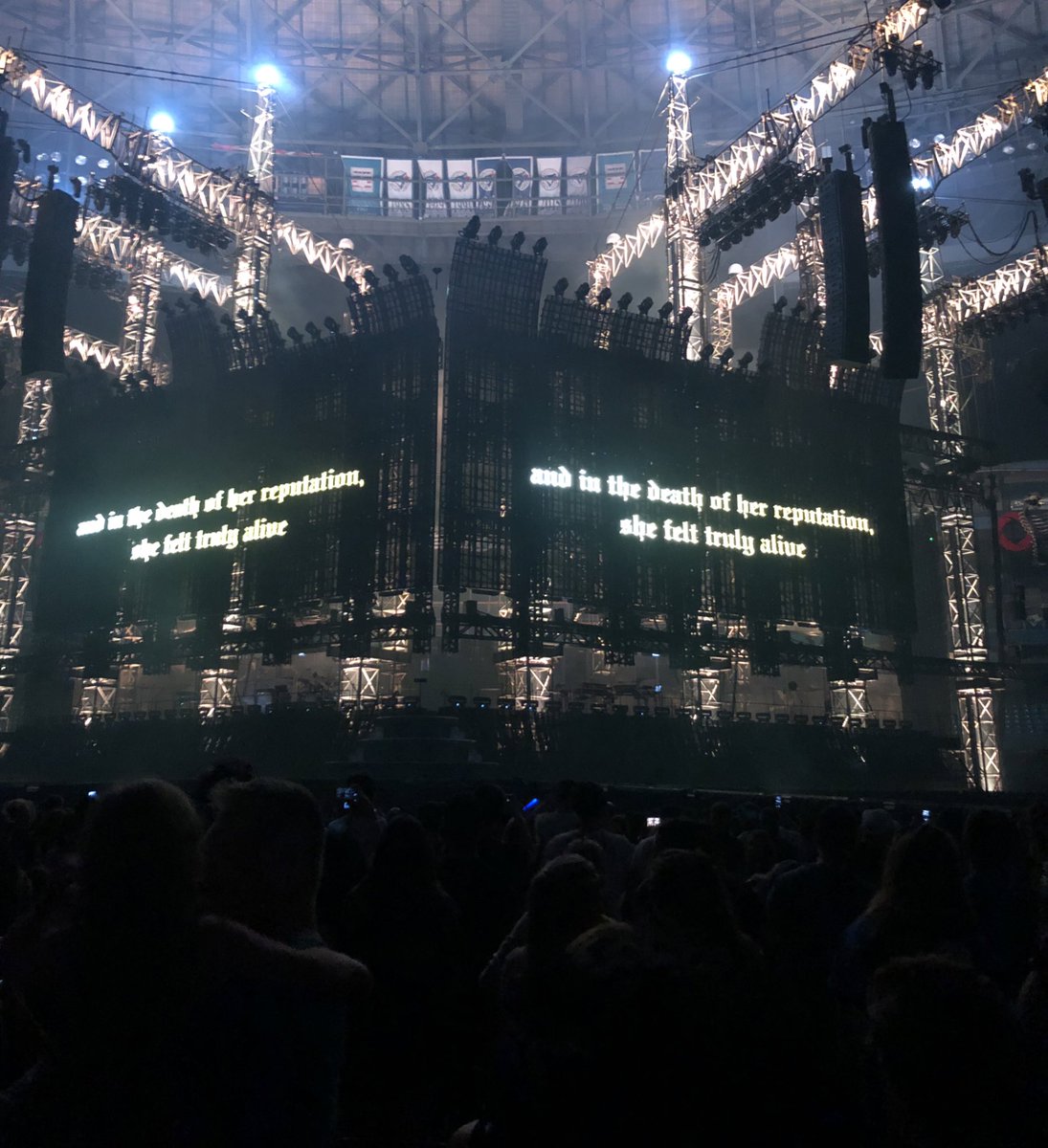 sIeeepyeyes's tweet image. each era brings new adventures but I think for me, reputation has been my fave yet! i was so lucky to attend 4 shows including metlife for my &apos;champagne&apos; bday &amp;amp; a rain show🥰 

immaculate merch, I finally met so many moots &amp;amp; the boost system was *chef&apos;s kiss*🤌🏻🖤 #storiesforswift