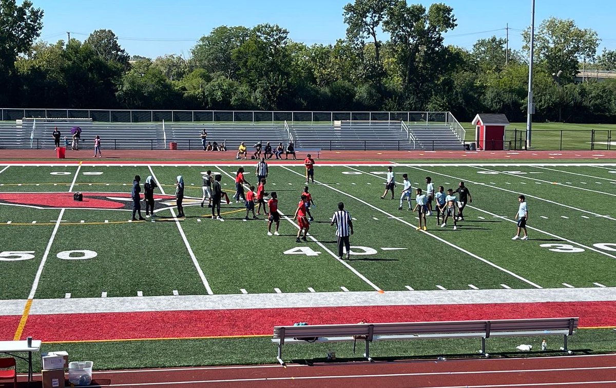 DdeFootball's tweet photo. 1st game day for Blue Island Jr Cardinal Flag Football in the books! Great job by all the players and coaches. See everyone back Wednesday at Memorial Park! #FlyWithUs #JrCards ๐ดโช๏ธ๐๐ฅ https://t.co/7VT5d565UV
