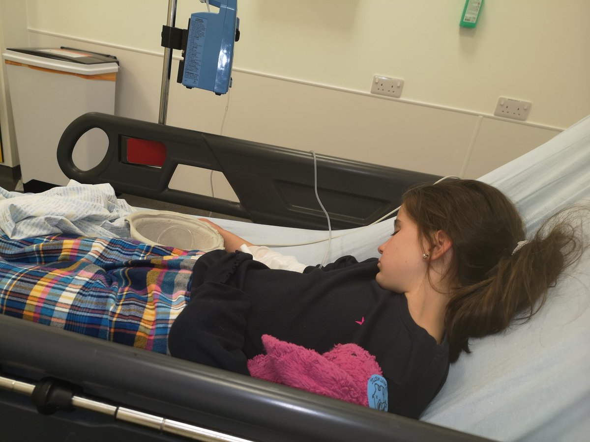 weepiemackay's tweet photo. One year ago today. She celebrates all that she's been through, the literal highs and lows. Kate Bush sings 'and if only I could, I'd make a deal with God and get him to swap our places' #t1diabetes #sucks https://t.co/MKyYixGaP0
