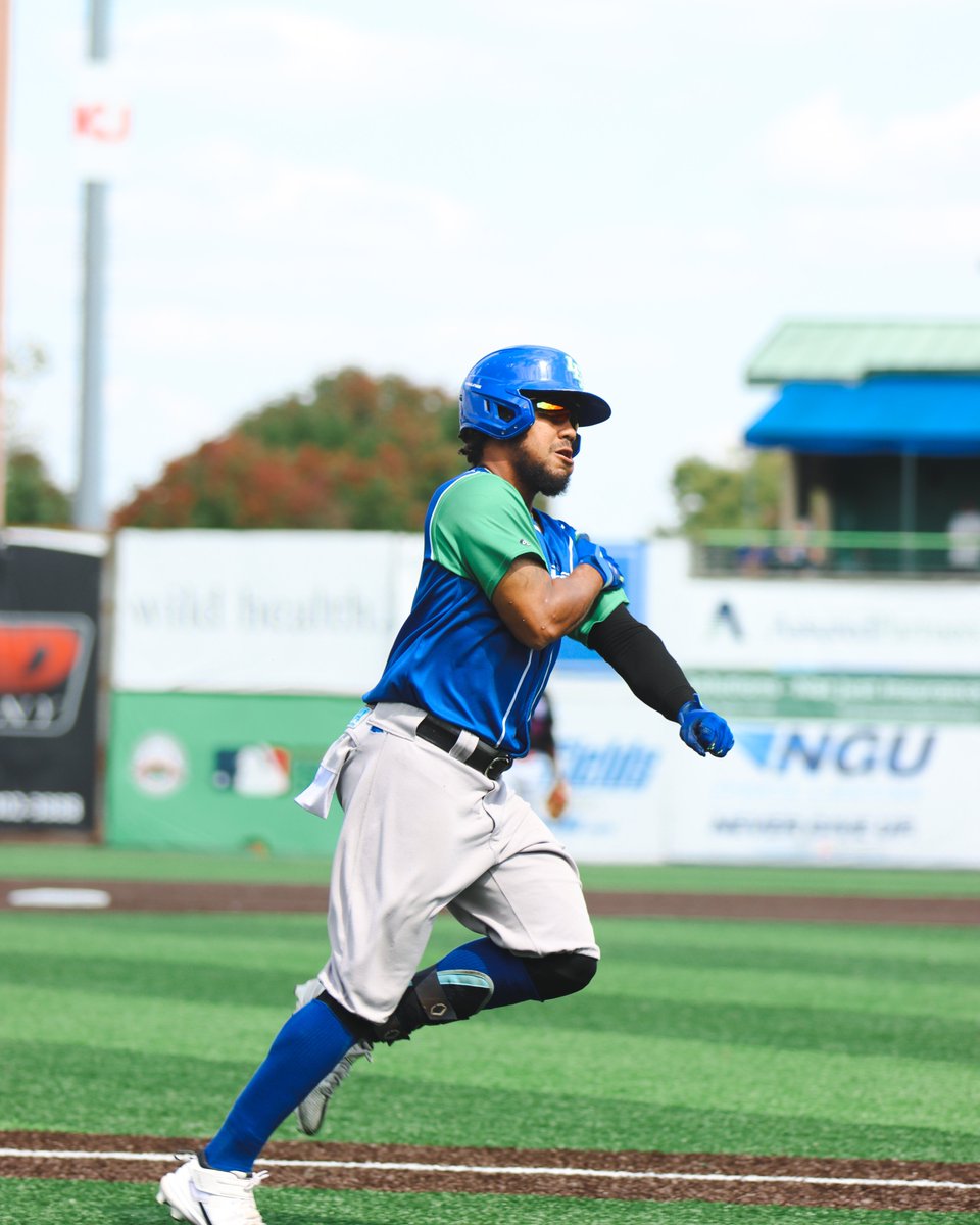 Aaron Perkins tweet media