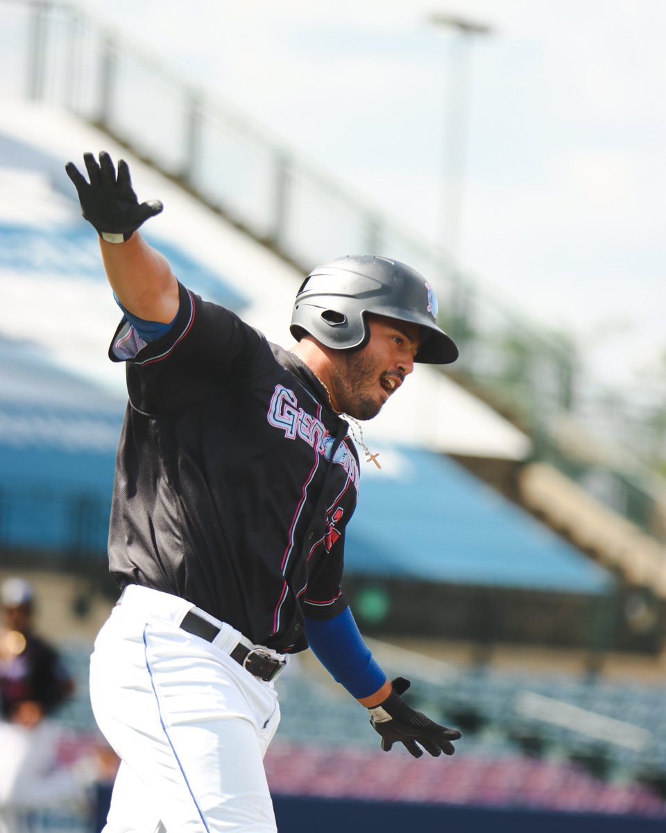 Aaron Perkins tweet media