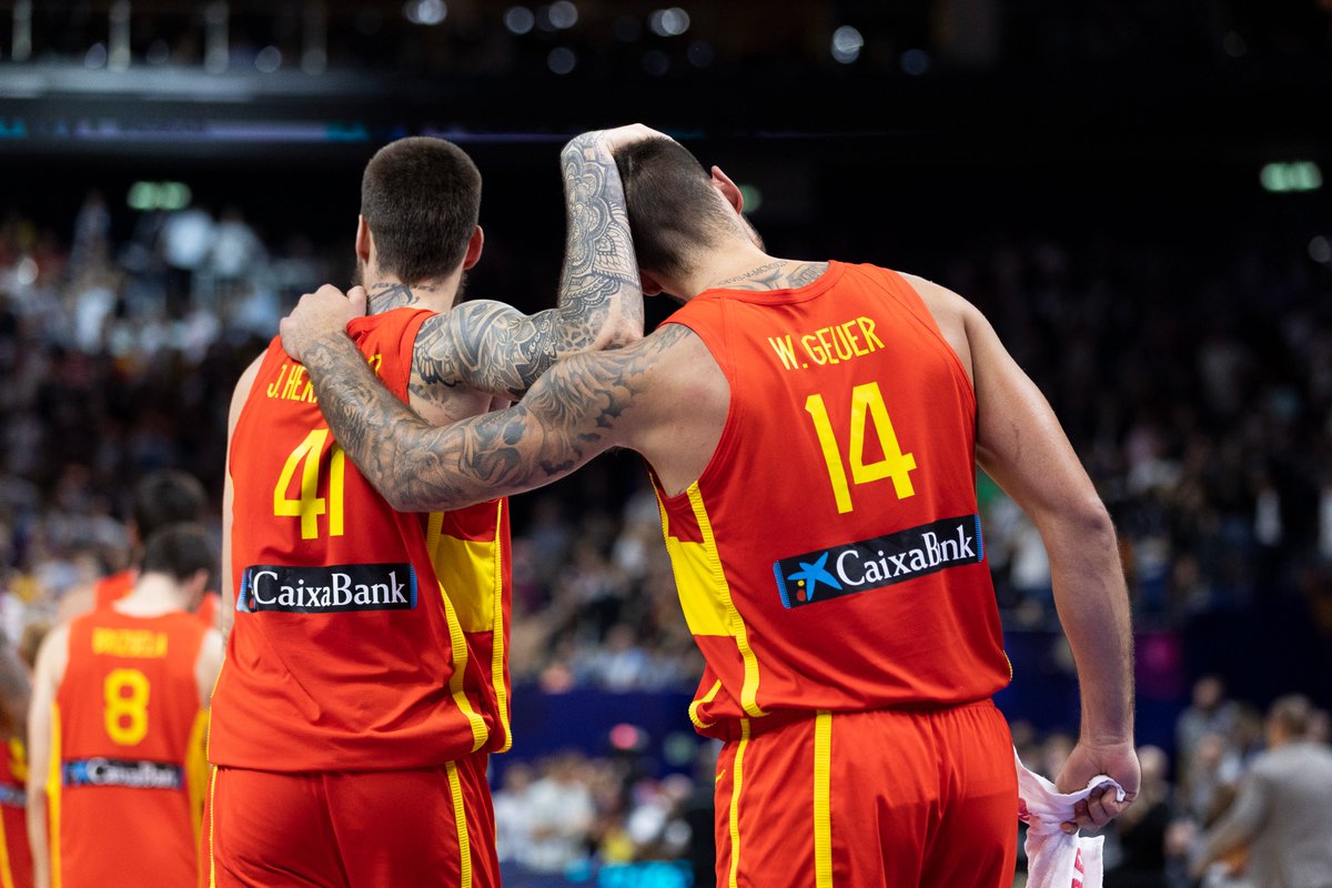 MovistarNBA's tweet photo. ¡Viva la familia Hernangómez - Geuer! https://t.co/dkcnBnHUY7