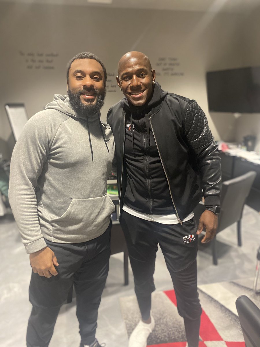Smacm228's tweet photo. Donald Driver @Donald_Driver80 I just want to thank you for the opportunity you have given us. We are ready to impact the state of Mississippi and other surrounding states. Let’s Go!! #DrivenElite @DEMississippiGP @DB_Legend20 @bryant_lavender https://t.co/tskm29e6Z2