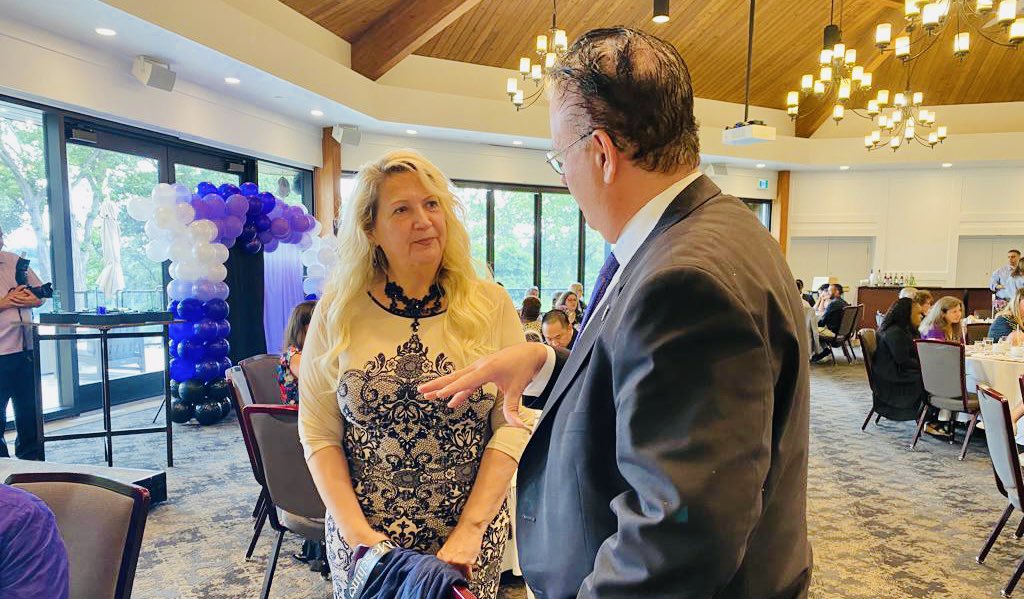 RudyCuzzetto's tweet photo. Great to see many friends and colleagues today at the 5th Annual @Embrave_ca Purple Tie Luncheon. Proceeds go to support services that help victims of gender-based violence in the @regionofpeel. #MississaugaLakeshore #Embrave #PurpleTieAlly 💜

Donate now:
https://t.co/AxdR75g7Ih https://t.co/Lif8OaGdSq