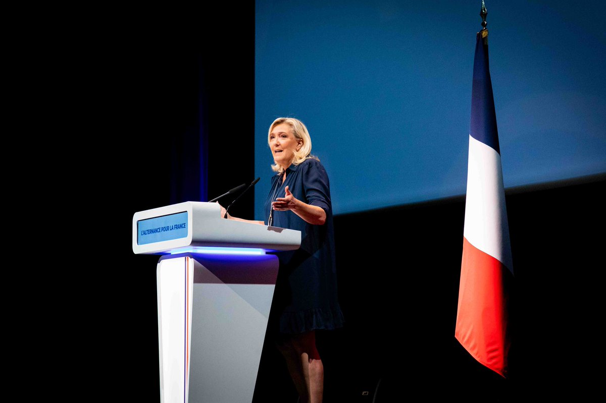 YoannGillet30's tweet photo. Le discours de @MLP_officiel a clôturé nos journées parlementaires au Cap d’#Agde.
« Nous allons faire renaître l’envie, pour tout le pays, de se rassembler, de proposer, d’agir, et ainsi faire renouer la France avec un grand destin national. »
#MarineAgde #RNAgde https://t.co/fkA9ads7VJ