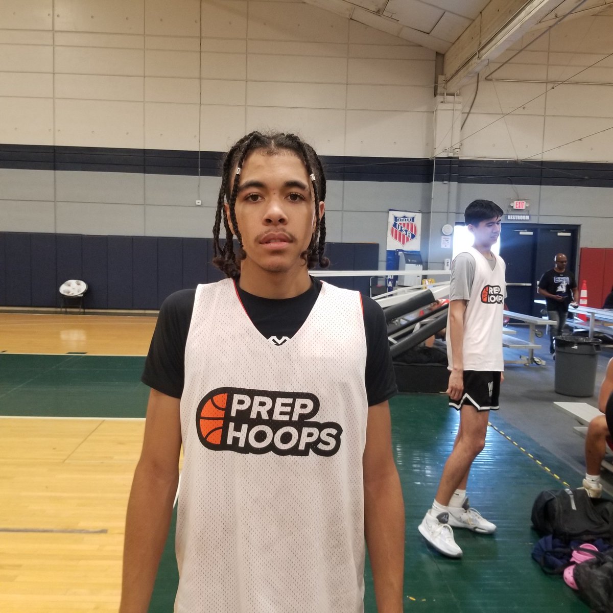 7outzbballclub1's tweet photo. Lot of guys having good performances @PHTop250Expo today including @khamari_taylor he's scored of drives and from the outside but he's also been 1 of the top defenders I've seen https://t.co/wof8YBqyDQ