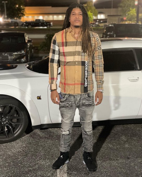 Tryna fuck me soon as I land ✈️turnt her out she repping my brand #TimeismoneyEnt #burberryhuncho https://t<a href="/tag/timeismoneyent"class="tags"><span>#timeismoneyent</span></a><a href="/tag/burberryhuncho"class="tags"><span>#burberryhuncho</span></a>