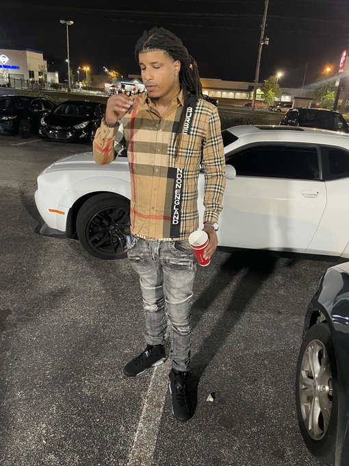 Tryna fuck me soon as I land ✈️turnt her out she repping my brand #TimeismoneyEnt #burberryhuncho https://t<a href="/tag/timeismoneyent"class="tags"><span>#timeismoneyent</span></a><a href="/tag/burberryhuncho"class="tags"><span>#burberryhuncho</span></a>