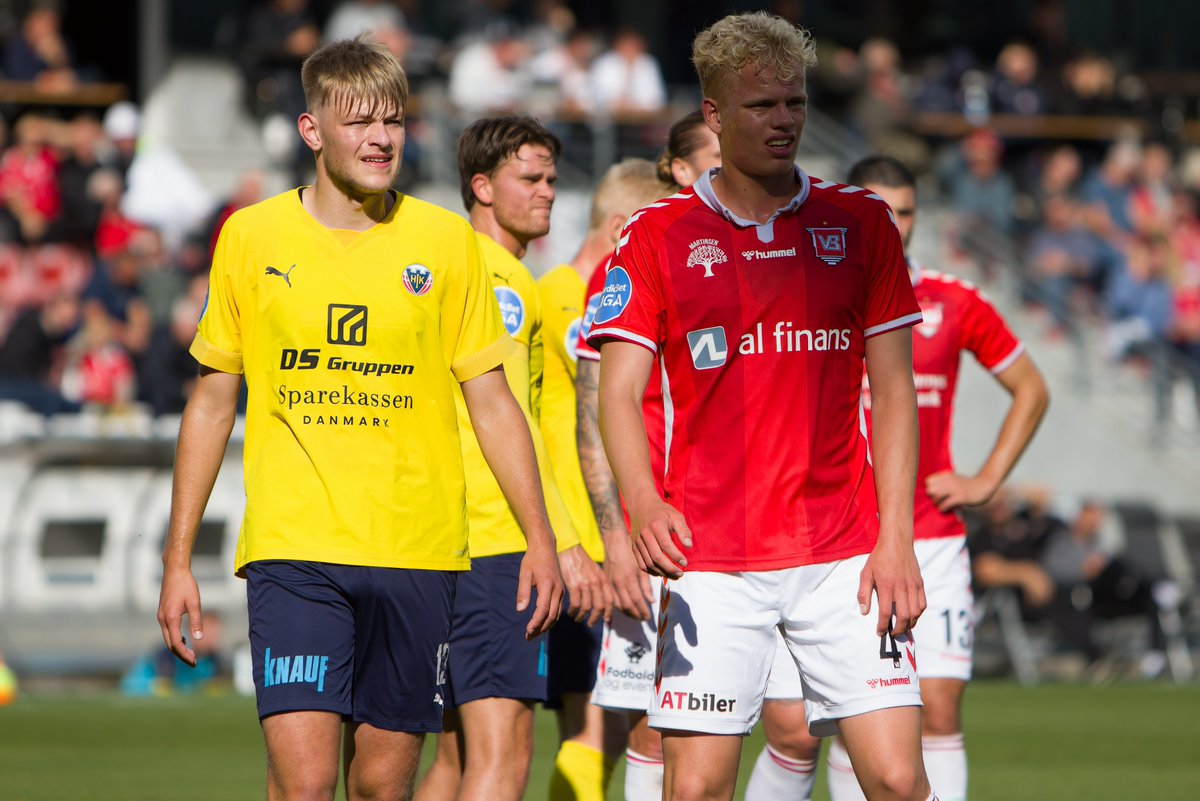 VB’s Oliver Provstgaard leverede en ny stærk præstation, da vejlenserne med 2-0 hjemme over Hobro fik vendt stimen efter to nederlag. Kampen var det rygstød, vi havde brug for inden topkampen i Hvidovre, forklarede han. Læs mere: bit.ly/3BoISeX #VejleB