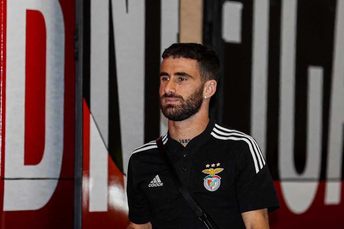 SLBStats's tweet image. 𝙈𝙑𝙋 

❗️ Hoje foi noite de 𝗥𝗮𝗳𝗮 𝗦𝗶𝗹𝘃𝗮 
⏱ 68' Minutos
⚽️ 1 Golo
👟 1 Assistência
👀 3/4 Dribles 
⚔️ 5/7 Duelos ganhos
🔑 2 Key Passes