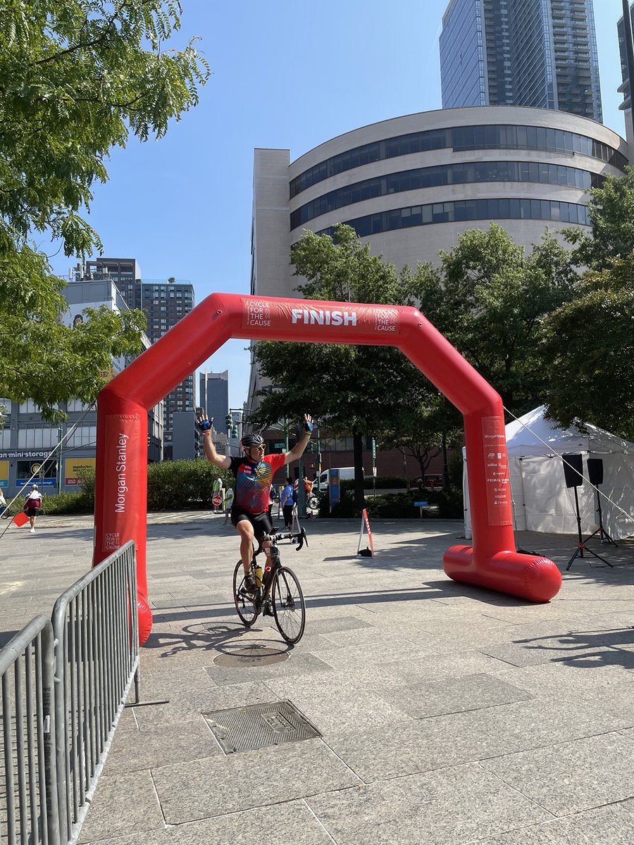 LGBTCenterNYC's tweet image. WELCOME HOME to New York City–Riders and Crew! 🌆 

We are so proud of your hard work and dedication this weekend. 👏 👏 👏 

#WelcomeHome #C4C2022 #CyclefortheCause