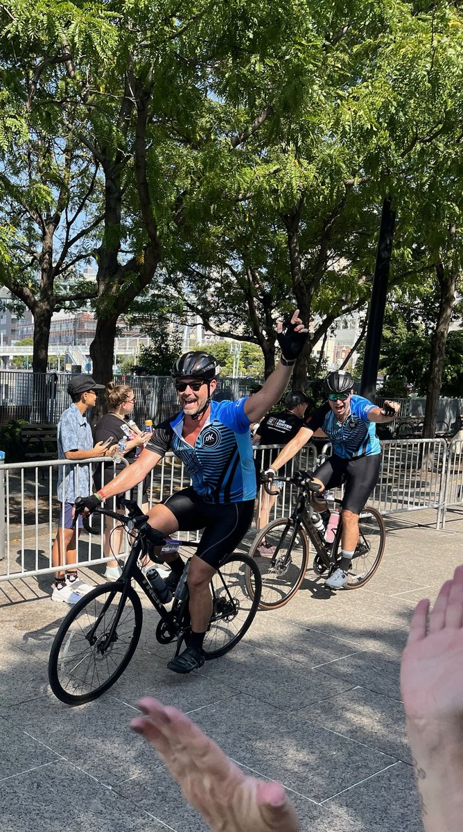 NickGavinMD's tweet image. 275 miles! #EndAIDS #C4C2022 Exhausted but my heart is so full. Thanks to everyone for the support of me personally and of the ⁦@LGBTCenterNYC⁩