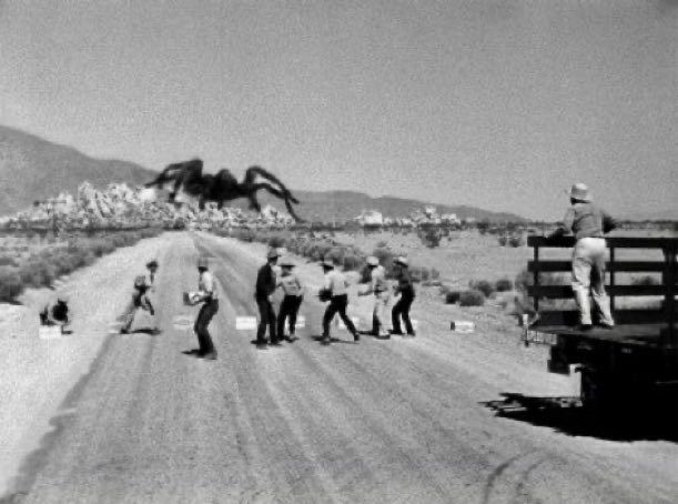 9pm TODAY on @Legend__Channel 

The 1955 #SciFi #Horror film🎥 “Tarantula” directed by #JackArnold from a screenplay by #RobertMFresco & #MartinBerkeley

Inspired by #RobertMFresco’s #ScienceFictionTheatre  teleplay📺 “No Food for Thought'

🌟#JohnAgar #MaraCorday #LeoGCarroll