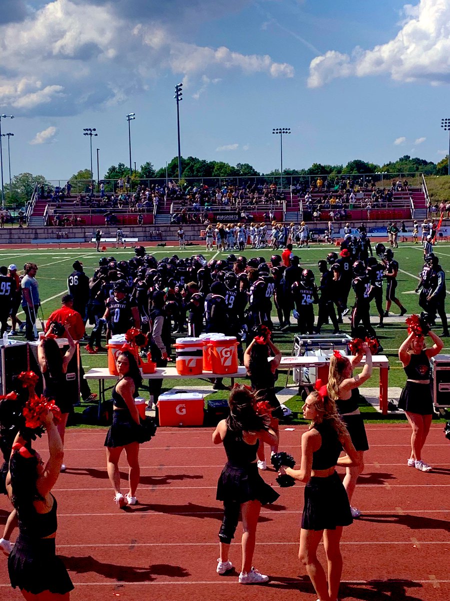 LelandJR32's tweet image. Thank you @DU_Football for the game day visit! I appreciate the opportunity to be on the field and interact with the team &amp;amp; coaches! #GreatWin 
@SparkyMcEwen1 
@lmelo90 
@Coach_Jlew 
@AdrianMcEwen