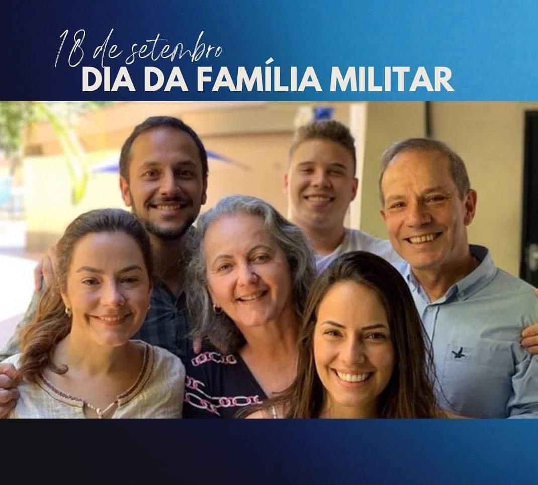 GenPeternelli's tweet photo. ➡️O bom exemplo é a base da família militar👨👩👦👦🇧🇷
- @MHPeternelli
#18deSetembro
#DiaDaFamíliaMilitar 👇 https://t.co/4IYqZRrGwS