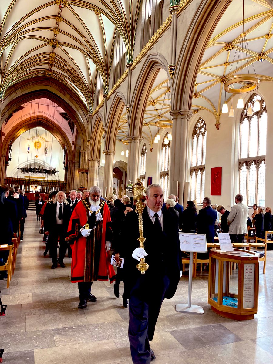 We would like to express our gratitude to all the guests who attended today’s County Service of Thanksgiving for Her Majesty Queen Elizabeth II. 

Were you there? Pls share your photographs with us by DM. 
You can also watch it live-streamed here: youtube.com/watch?v=4zW0Ud…