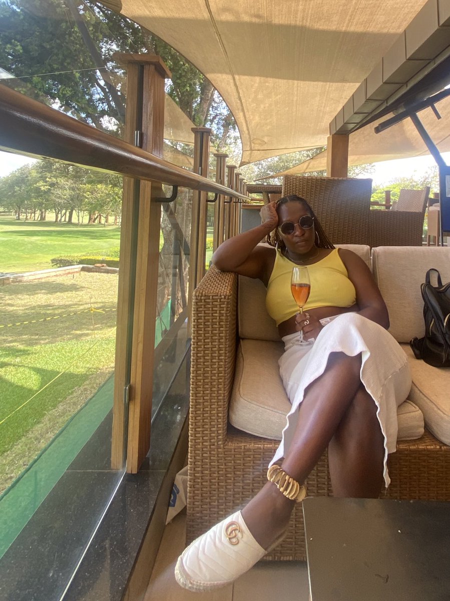 Ms. Davis tweet media