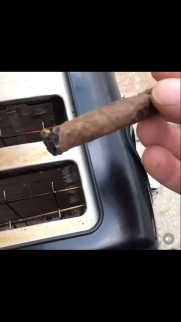 no lighter, no problem 🔥 📹 by <a href="/glockteam__/">Skylo🇳🇬</a> 🌴 #glockteam #glock_team #teambackwood #backwoods dlvr.it/SYYZ4f