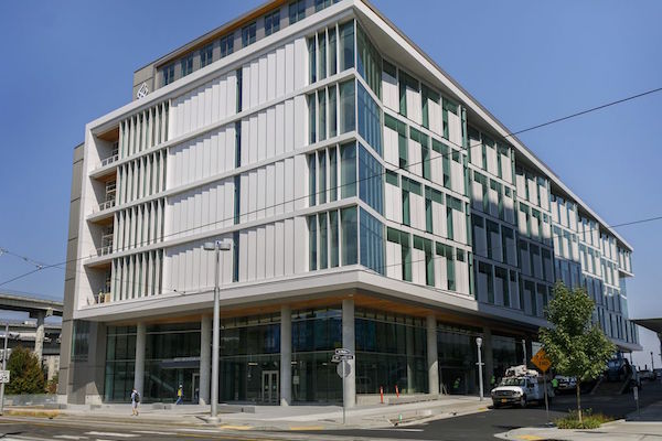 Hey Portland! Starting tonight and through the end of the week the <a href="/OHSUKnight/">OHSU Knight Cancer Institute</a> building will be lit up gold for childhood cancer. Great work OHSU. Thank you for bringing awareness to childhood cancer. #childhoodcancerawareness #childhoodcancerawarenessmonth #gogold #sdfcares