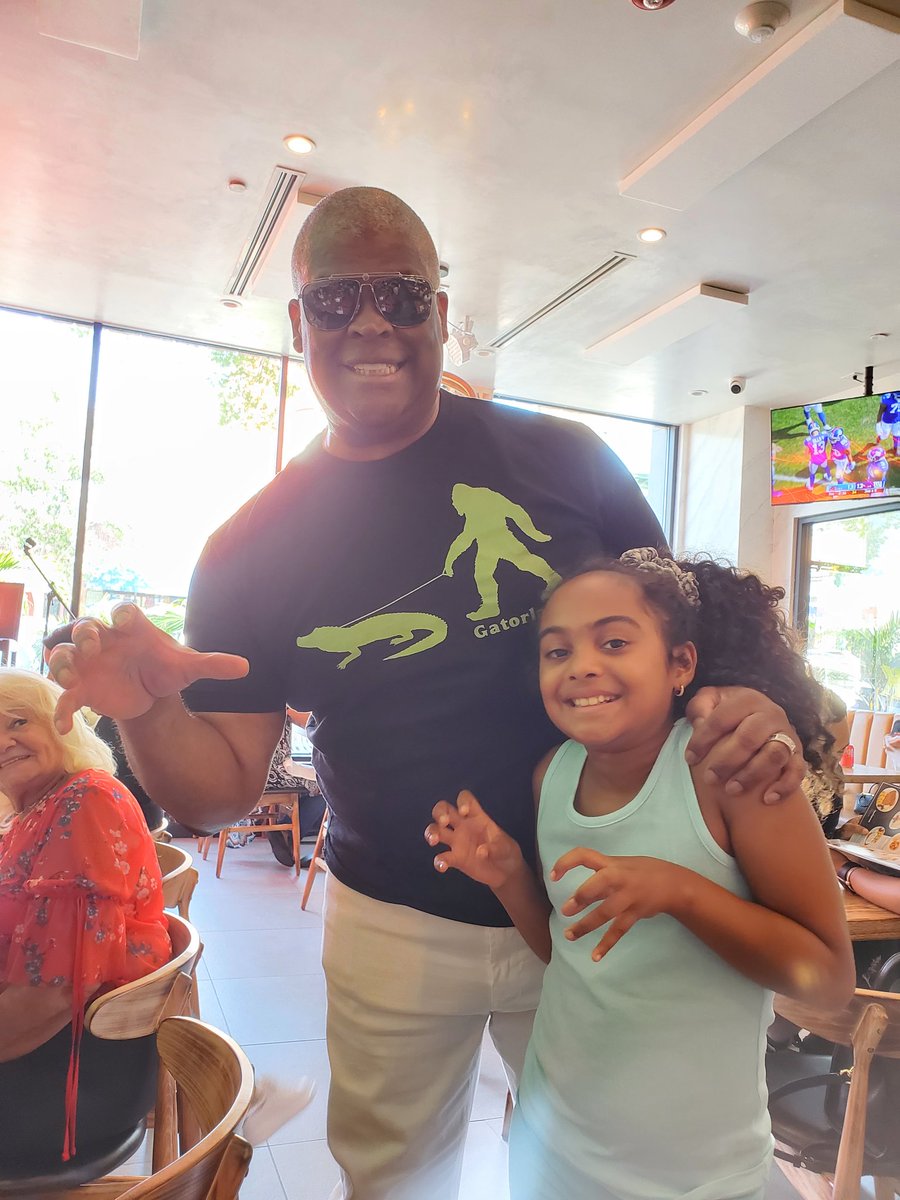 Charles V Payne tweet media