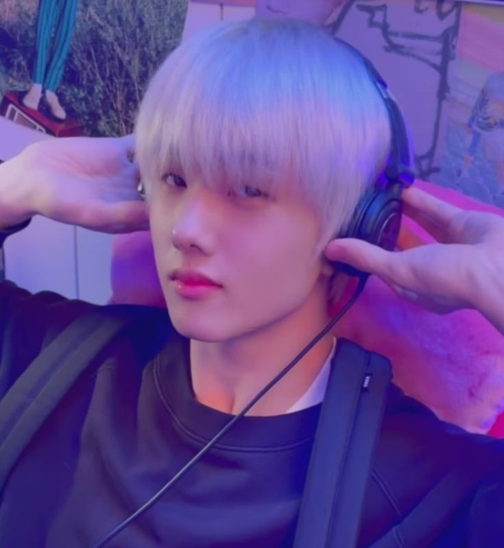 jisungcloud_'s tweet photo. that jisung is unforgettable https://t.co/k8nOPraxvi