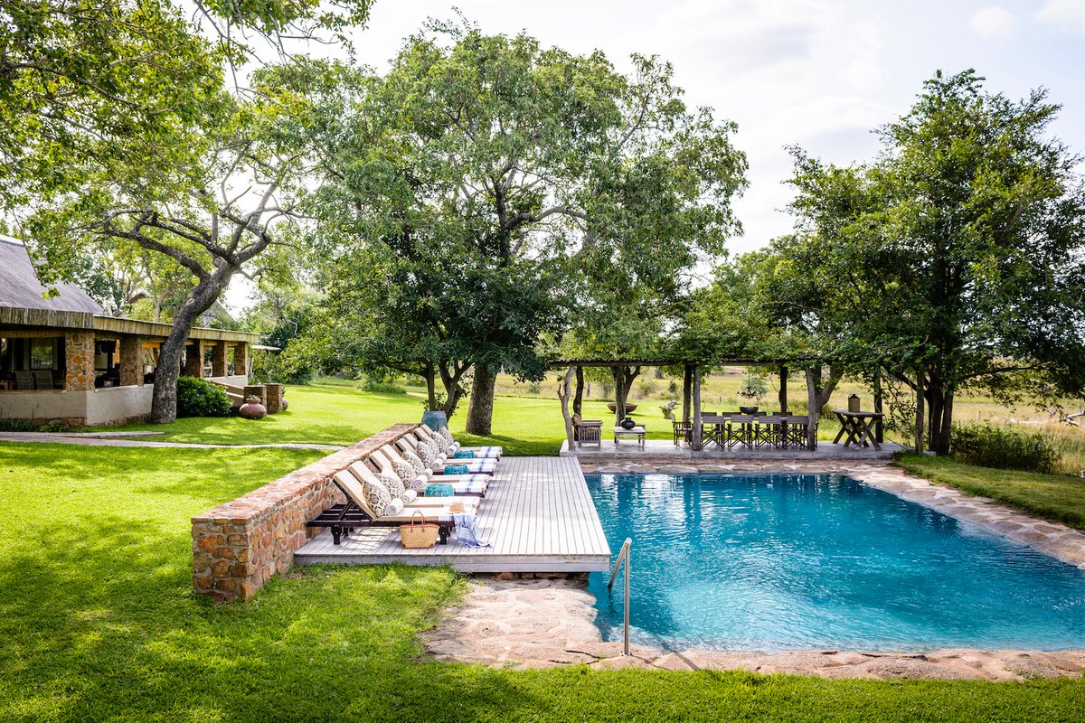Singita_'s tweet photo. Every suite at Singita Boulders &amp; Ebony lodges comes complete with a private pool, and we have idyllic swimming pools as part of the shared spaces at the main lodges. There is also a wonderful family pool at exclusive-use Singita Castleton.
Take your pick: https://t.co/h8lAgyWmlJ https://t.co/ReGEpEZdPQ