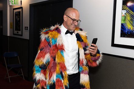 spirithoods's tweet photo. When you solved the biggest case of the day, what coat to wear. 😅

😻 @lawandordertv #chrismeloni https://t.co/byszfqNBCI