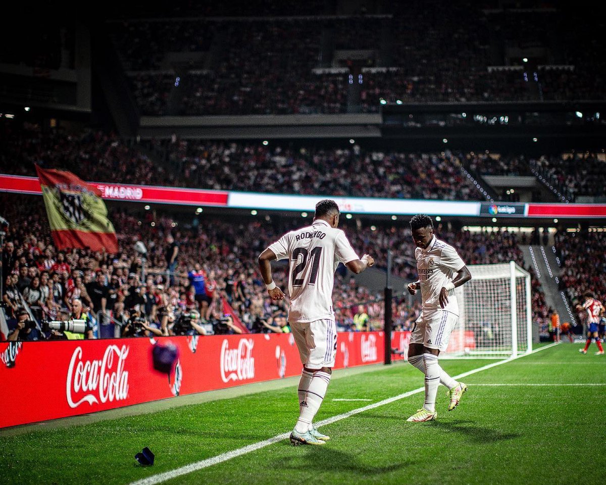 bllr_fc's tweet photo. Rodygo and Vini Jr dancing at Wanda Metropolitano after the Koke comments is one of the coldest football pics of all time https://t.co/XPzS3wd6ER
