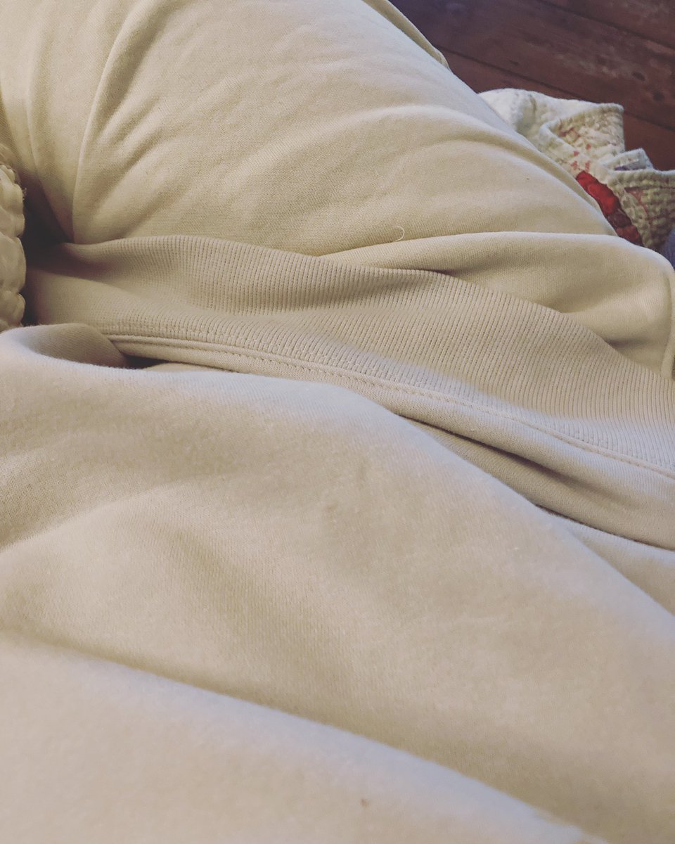 wendyfinnandmax's tweet photo. In an attempt not to turn the heating on I’ve bought the equivalent of a beige shell suit from H&M and I’m wearing it #stylingitout https://t.co/nN7gXQgT3H