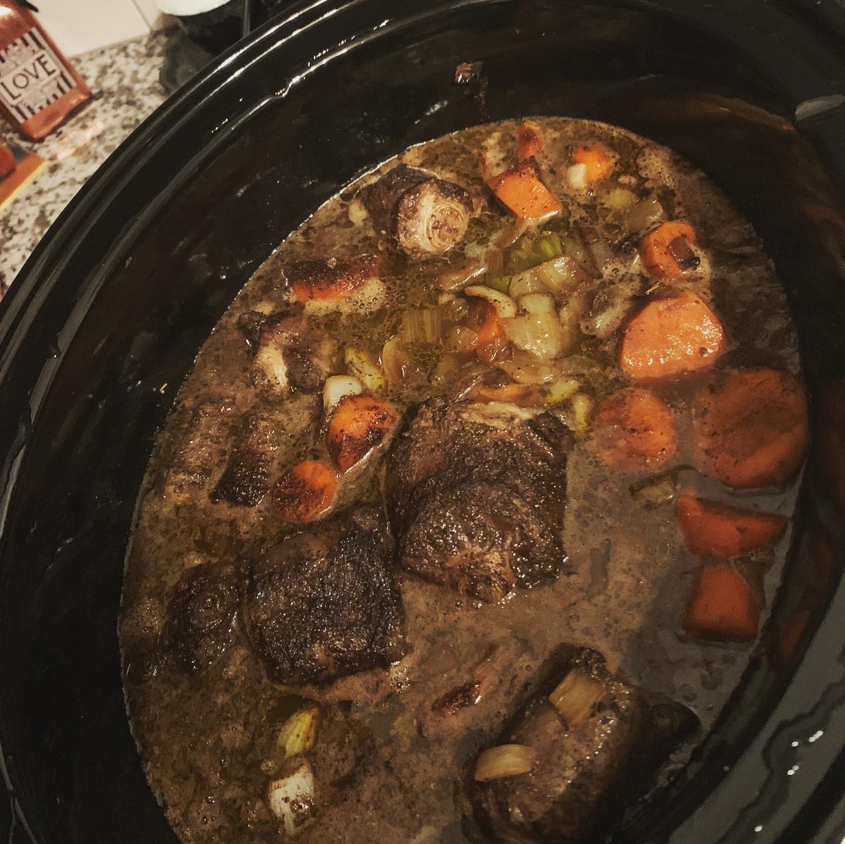 VampiresLotus's tweet photo. Marinate (from Friday), prepare (5am Sunday morning), cook, serve! Oxtails in gravy with carrots and onions. #sundaydinner #earlycooking #firsttimemeal #cooking #delicious #cookinginthekitchen 🥃🥹 https://t.co/wxr4xjTKDm