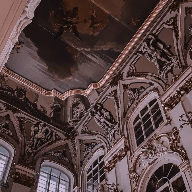 𝓠𝐔𝐄𝐄𝐍 𝓒𝐇𝐀𝐑𝐋𝐎𝐓𝐓𝐄. tweet media