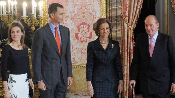 norcoreano's tweet photo. Campeones del Eurobasket, del US Open y país con más reyes en el funeral de Isabel II. Imparables. https://t.co/w6OltL5tVm