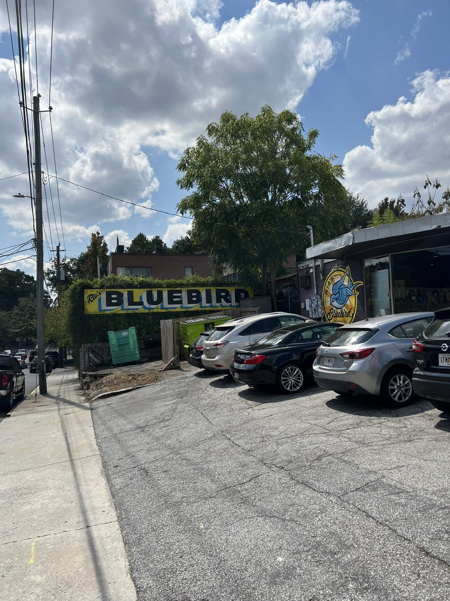 StevenRayMorris's tweet photo. Tried the world’s best pancakes with @falllinepodcast and @LauraJMoss. Spoiler, they were pretty damn incredible.  🤤🤤🤤 https://t.co/KKvjNkP5QH