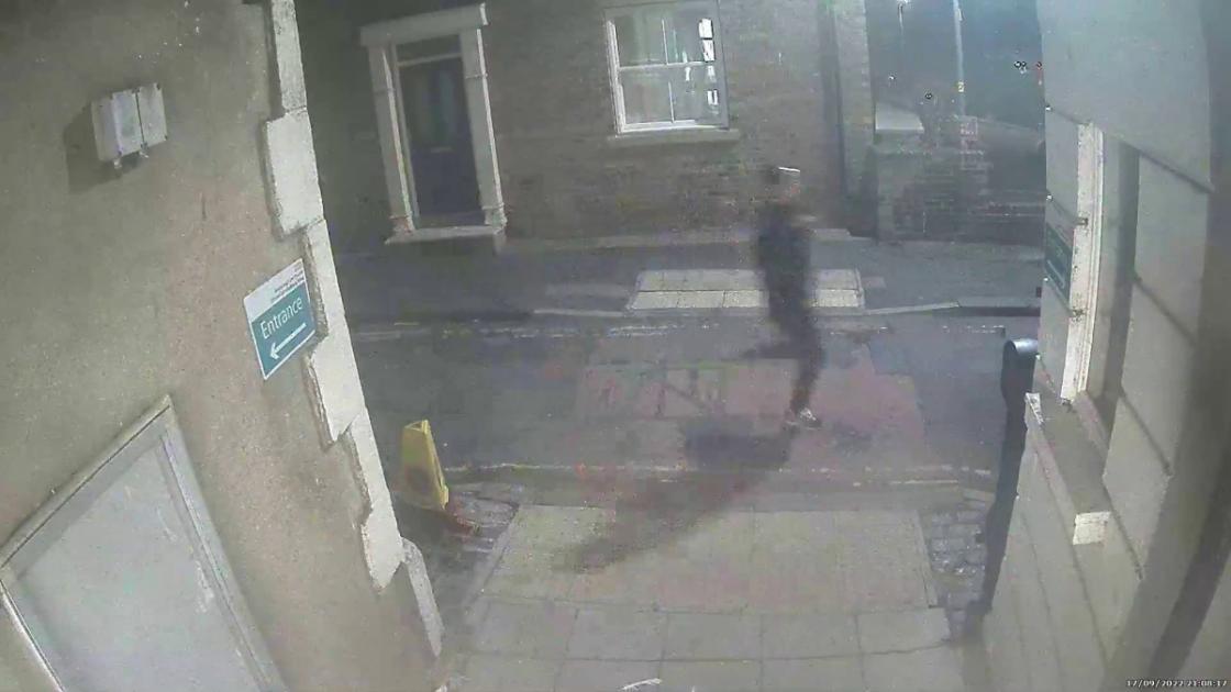 Murder hunt launched after man dies in hospital dlvr.it/SYYcr9