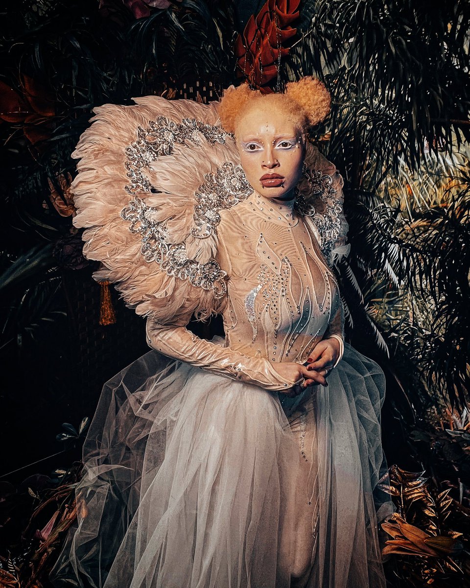 Incredible day at the Photography Show at the NEC. Loved these shots I captured with my iPhone! #photography #iPhone13 #fashion #portraitphotography #portraitart #portrait