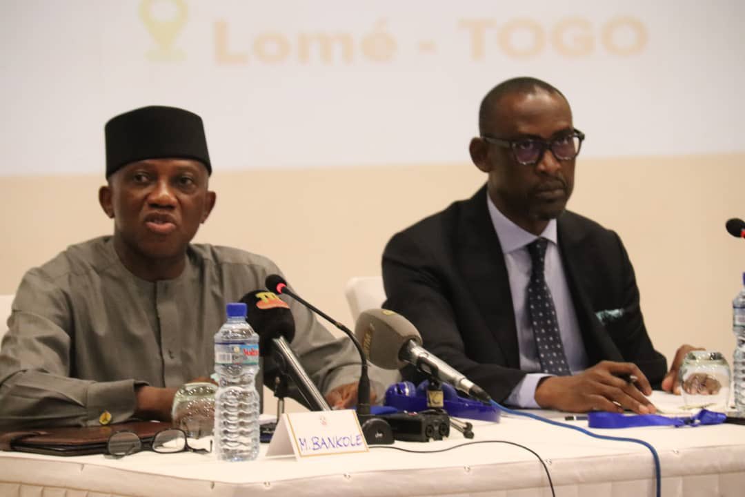 🚨URGENT DERNIÈRE HEURE 
Le Togo 🇹🇬 confirme auprès du secrétaire général de l’ONU que durant les discussions à Lomé, la partie malienne a mis sur table des revendications économiques pour la libération des militaires ivoiriens. 
🚨Il s’agit bien d’une prise d’otage inédite🚨