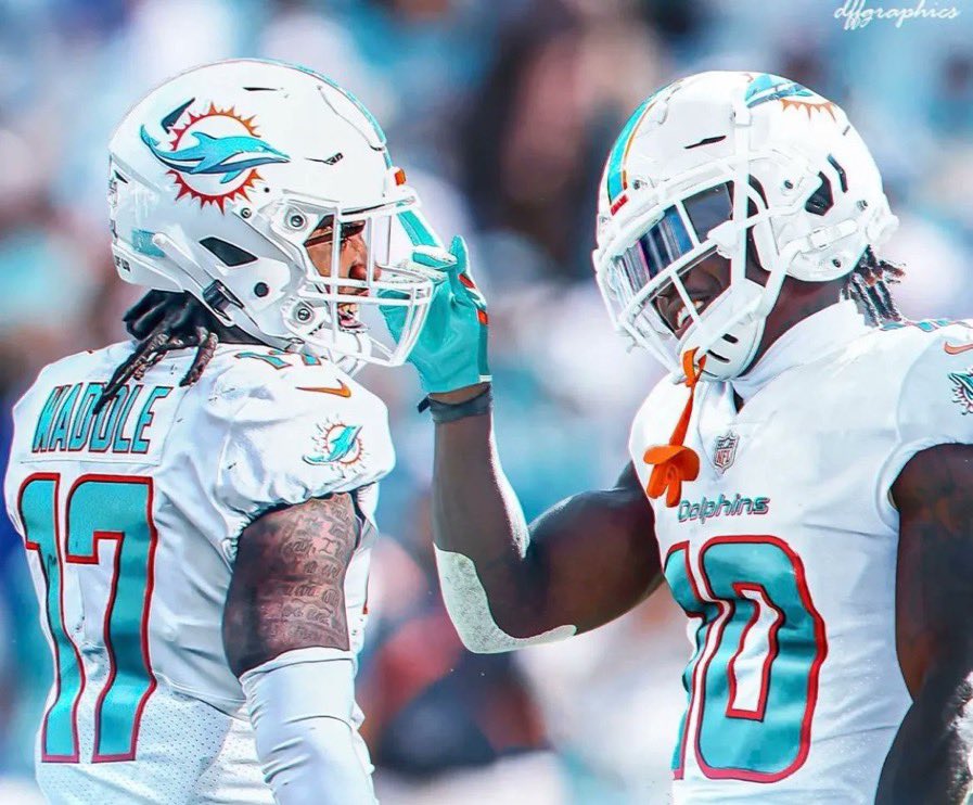 BetweenTheNums's tweet image. Teammates to have 150+ Receiving Yards, 10+ Receptions, &amp;amp; 2+ Receiving TD in the same game in NFL history:

Jaylen Waddle &amp;amp; Tyreek Hill - Today 

That’s it.