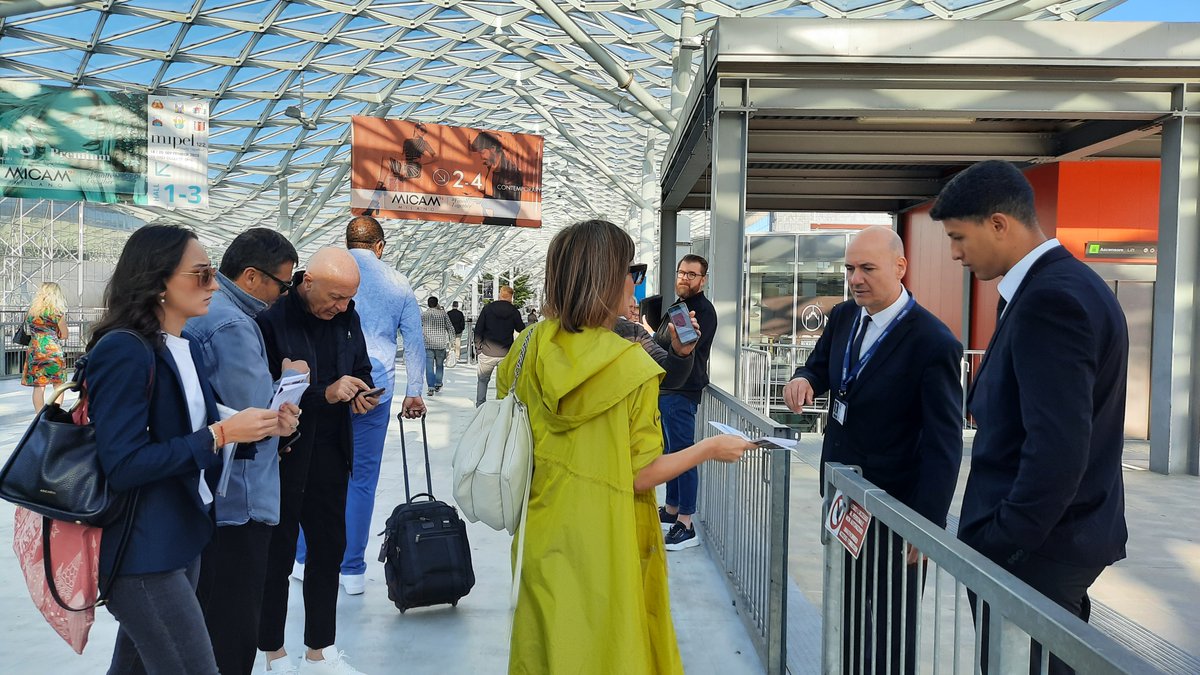 FieraMilanoSpa's tweet photo. #FinallyTogether. Dopo Da.Te e HOMI Fashion&amp;Jewels, al via #micam, #mipel122 e #theonemilano. A #FieraMilano dal #18settembre al #20settembre.

#2022infiera #connect2025 https://t.co/srOHWEhTwa