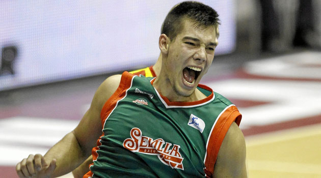 ORGULLOSOS DE TI <a href="/willyhg94/">Willy Hernangómez Geuer</a>