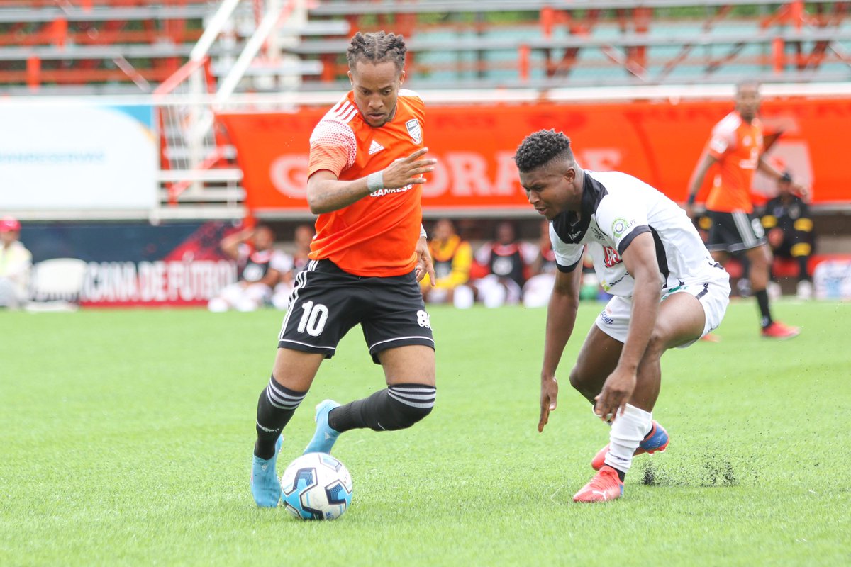 CibaoFC's tweet image. ⌚️30’ #CibaoFC 0-0 #MocaFC #LDF22 #VivimosLaPasion