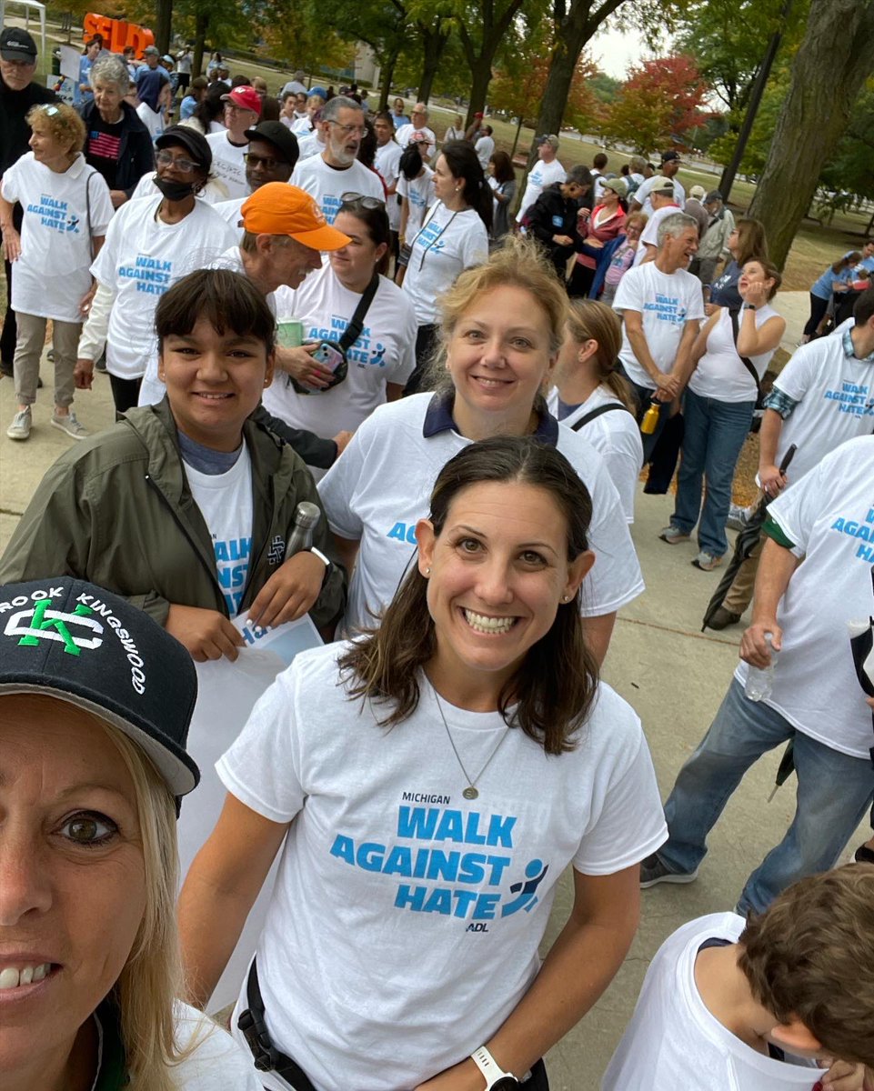 CKMS_Girls's tweet photo. Thank you to all the @CranbrookSchool faculty who came together for the Walk Against Hate Event today @ADL. @CKMS_Girls https://t.co/GqHPlocgfE