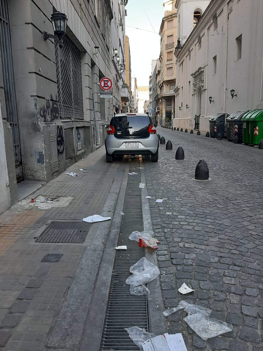 EKoutsovitis's tweet photo. Incorporamos un dictamen fundamentando que la intervención propuesta por el GCBA en el espacio público no sólo incorpora elementos ajenos al Casco Histórico que constituyen barreras físicas a la accesibilidad, sino que carece de perspectiva de discapacidad. 
@jmvaldesre https://t.co/0XPfdpuUNa
