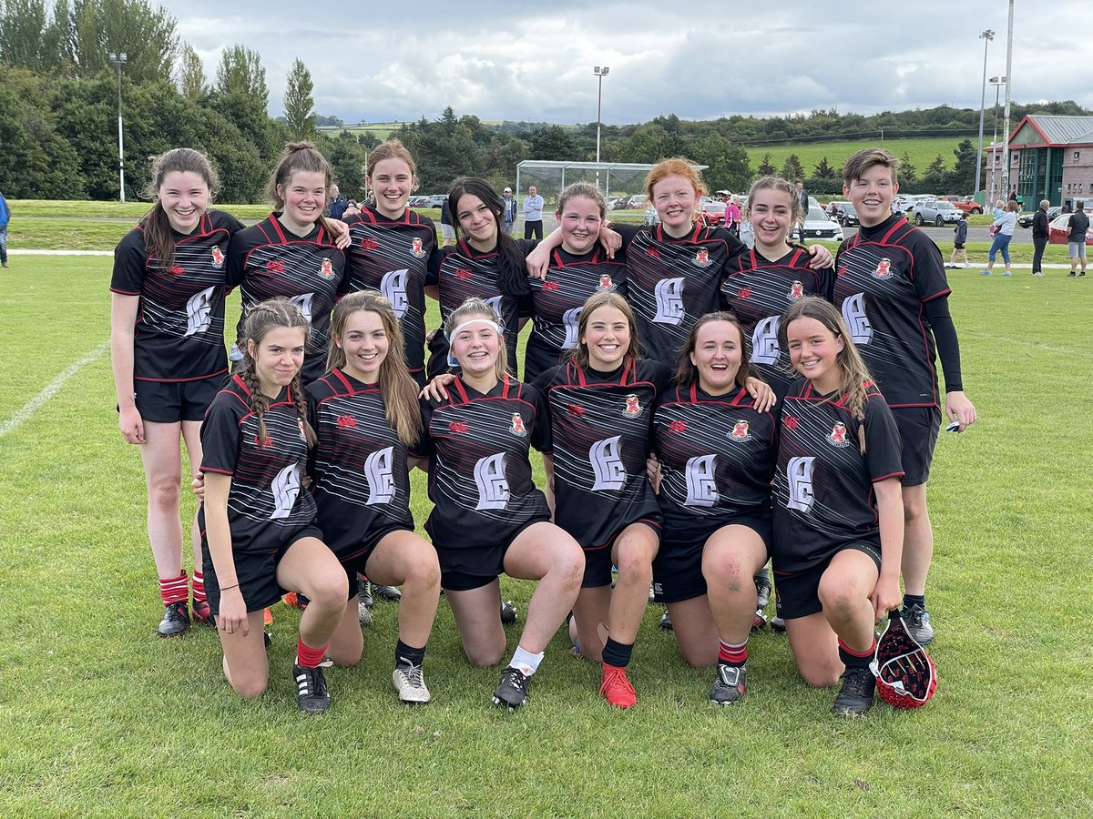 GirlsLimavady's tweet photo. These girls today🙌🏻🙌🏻🙌🏻
Pre-season warm up ✅. Massive thanks to @CityOfDerryRFC for hosting &amp; @BallymoneyRFC, @InishowenRFC, @LetterkennyRFC &amp; @ballymenarfc for providing a great competition. Thanks also to Teah &amp; Kevin @UlsterBranch for organising &amp; coordinating 👏🏻👏🏻🙌🏻🙌🏻👏🏻👏🏻 https://t.co/JVw5mYa58q