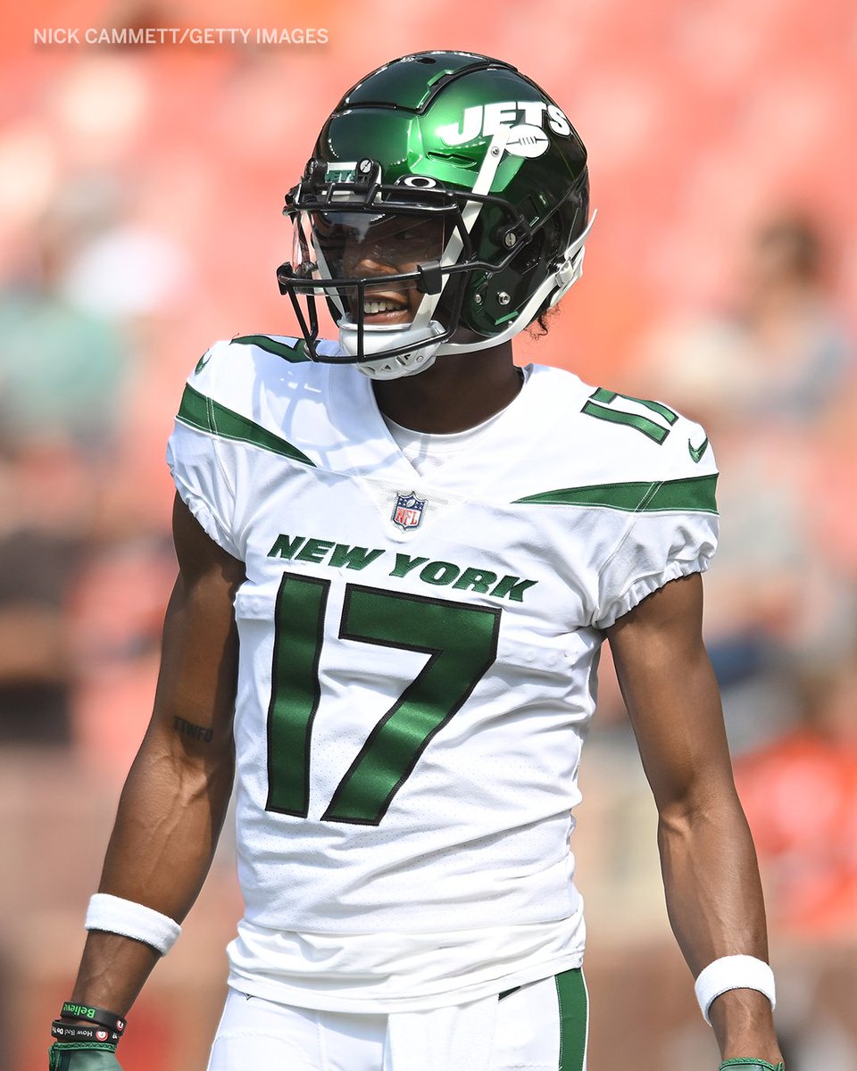 Garrett Wilson in his 2nd career NFL game:

8 Rec
102 Rec Yds
2 TDs