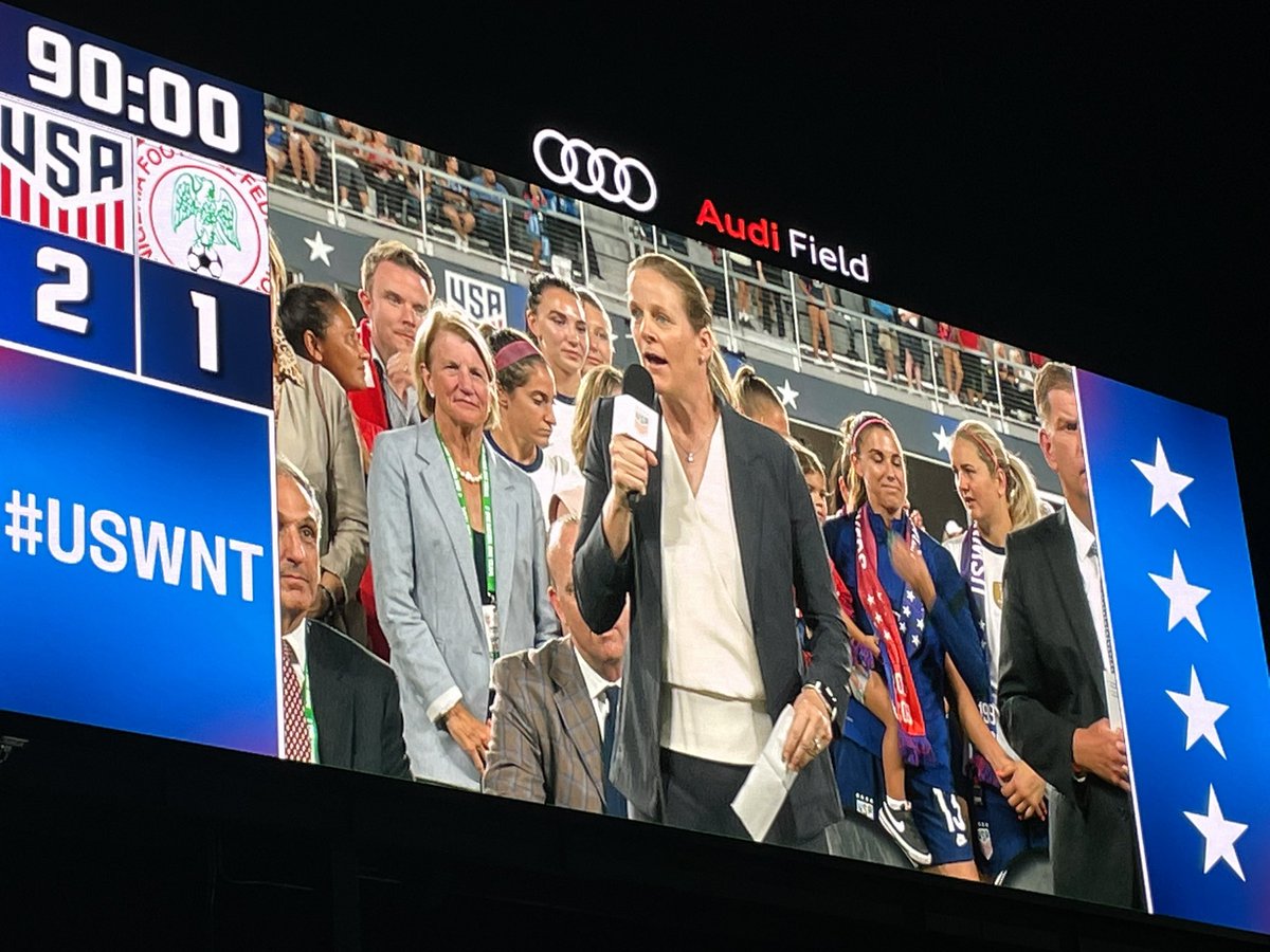 gretchenfrazee's tweet photo. We see you @SenCapito. Tonight we are celebrating together as @USWNT signs its #equalpay agreement. Next week though, there will only be one winner in the @CWSoftballGame and I think we all know who that will be. https://t.co/77ZewZ2g49